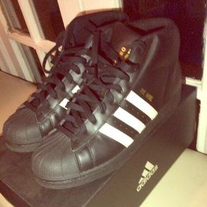 Woman’s adidas sneakers